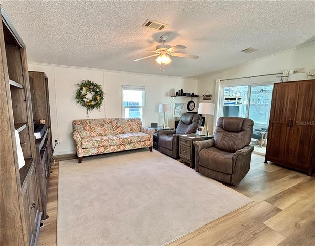 7106 AMERICANA DRIVE NE 140, St Petersburg, FL 33702