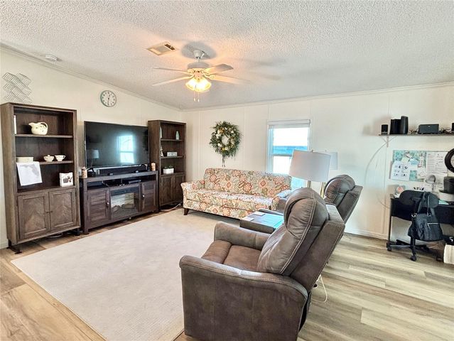 7106 AMERICANA DRIVE NE 140, St Petersburg, FL 33702