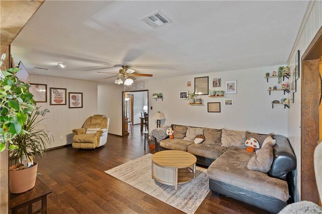 937 Circle Drive, Independence, KS 67301