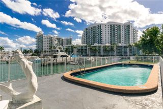 7921 W Dr 7 7, North Bay Village, FL 33141