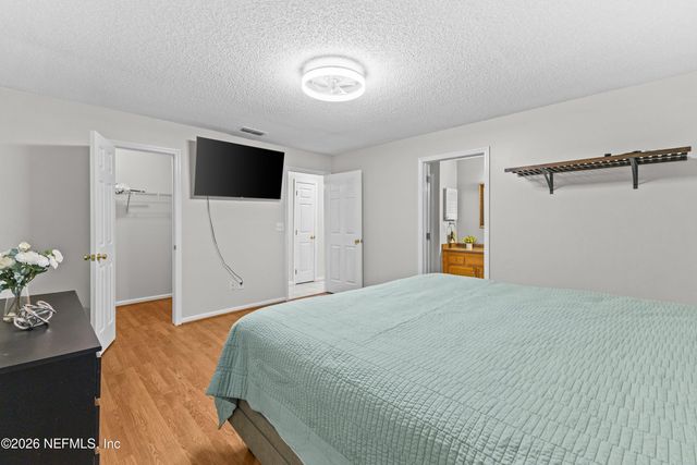 9109 MOUNTAINTOP Court, Jacksonville, FL 32225