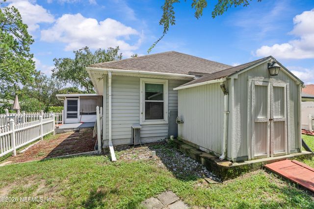 9109 MOUNTAINTOP Court, Jacksonville, FL 32225