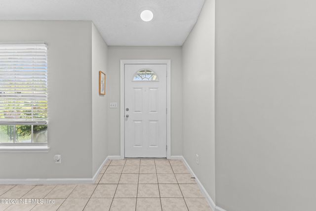 9109 MOUNTAINTOP Court, Jacksonville, FL 32225