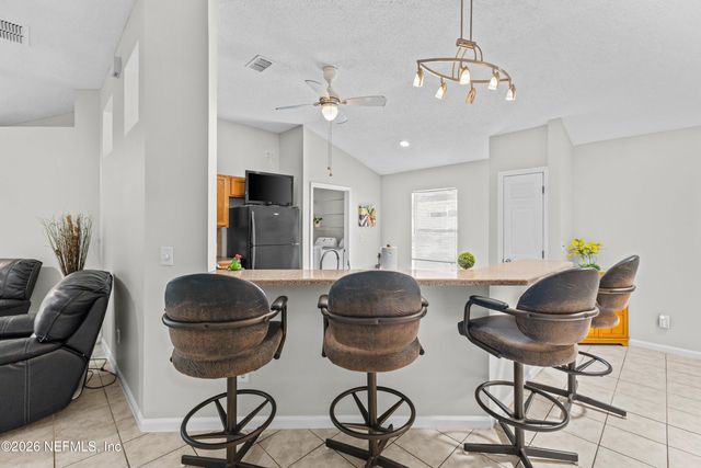 9109 MOUNTAINTOP Court, Jacksonville, FL 32225