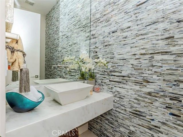 3 Via Merenda, Rancho Mirage, CA 92270