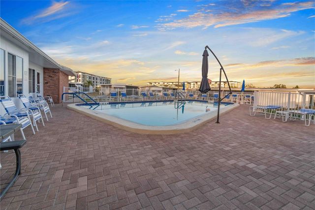 10399 67TH AVENUE 4, Seminole, FL 33772