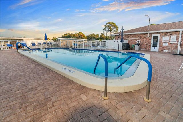 10399 67TH AVENUE 4, Seminole, FL 33772