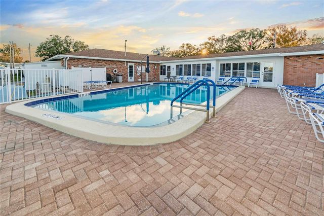 10399 67TH AVENUE 4, Seminole, FL 33772