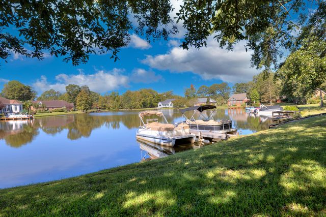 29 Plantation Drive, Manning, SC 29102