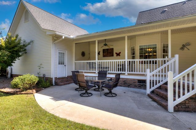 29 Plantation Drive, Manning, SC 29102