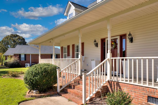 29 Plantation Drive, Manning, SC 29102