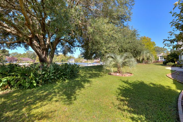 29 Plantation Drive, Manning, SC 29102