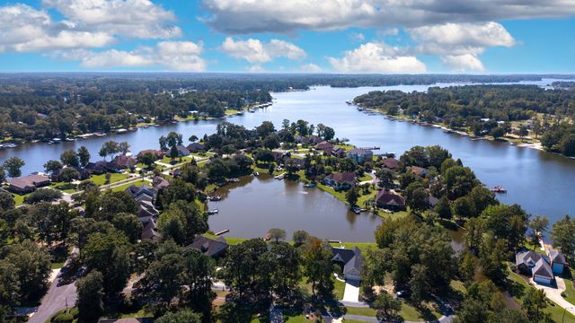 29 Plantation Drive, Manning, SC 29102