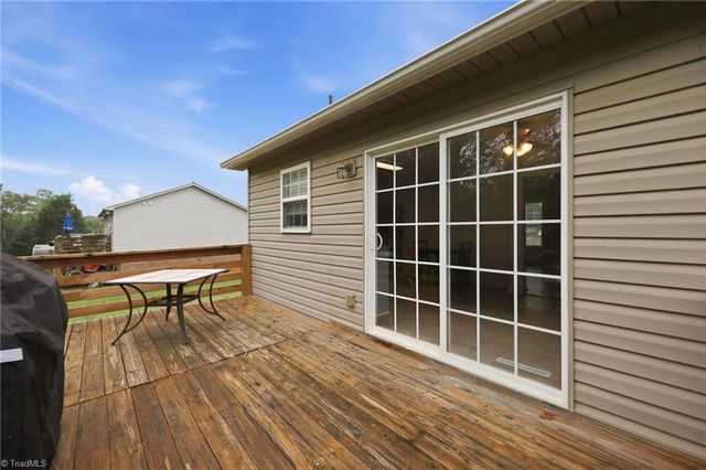 4051 Village Trace Drive, Tobaccoville, NC 27050