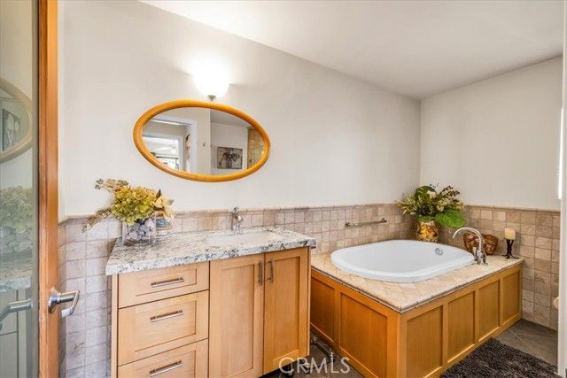 7880 Wesley Road, Joshua Tree, CA 92252