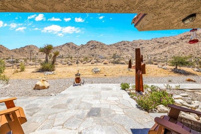 7880 Wesley Road, Joshua Tree, CA 92252