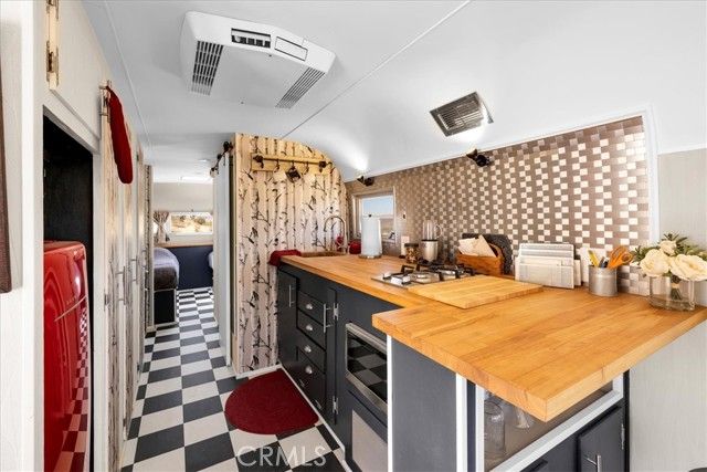 7880 Wesley Road, Joshua Tree, CA 92252