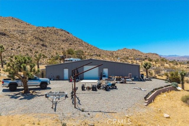 7880 Wesley Road, Joshua Tree, CA 92252