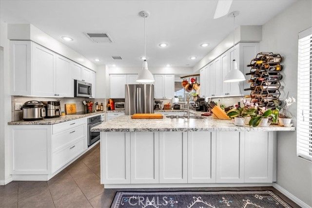 7880 Wesley Road, Joshua Tree, CA 92252