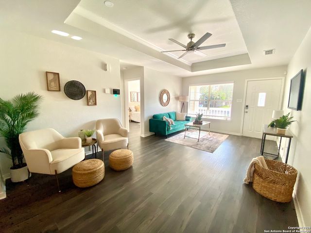606 Claude W Black, San Antonio, TX 78203