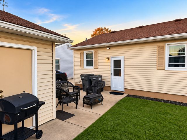 123 James Street, Montgomery, IL 60538