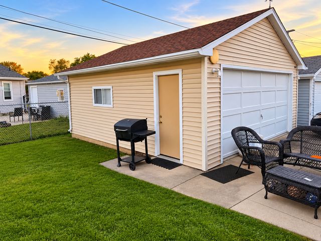 123 James Street, Montgomery, IL 60538