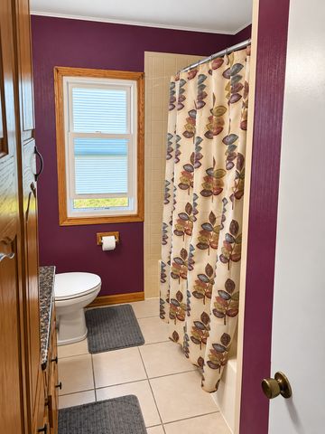 123 James Street, Montgomery, IL 60538