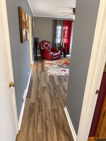 123 James Street, Montgomery, IL 60538