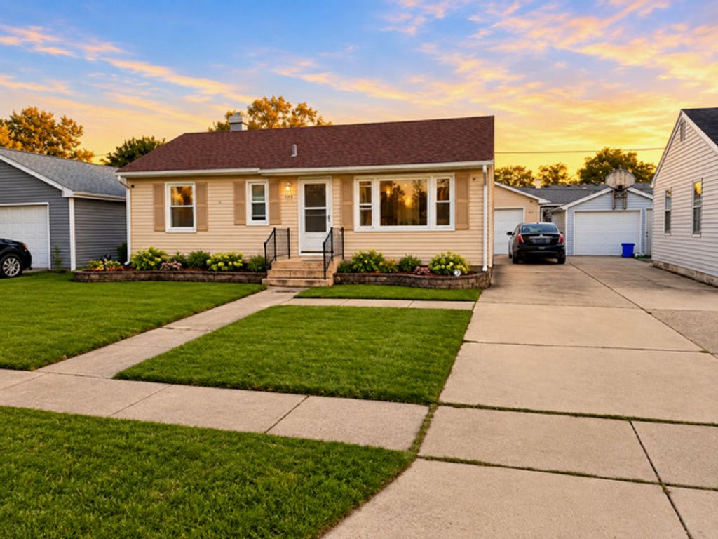 123 James Street, Montgomery, IL 60538