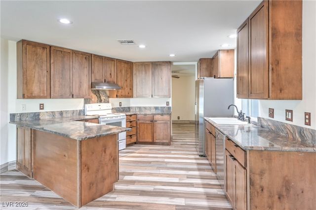 5854 Alfred Drive, Las Vegas, NV 89108