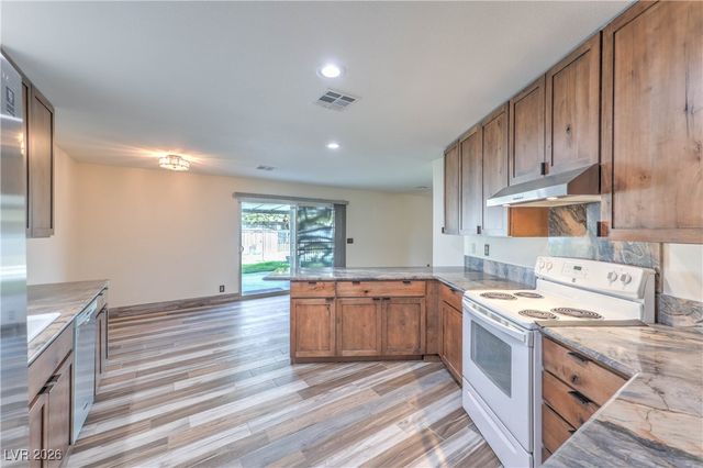 5854 Alfred Drive, Las Vegas, NV 89108