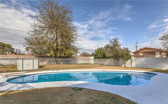 5854 Alfred Drive, Las Vegas, NV 89108