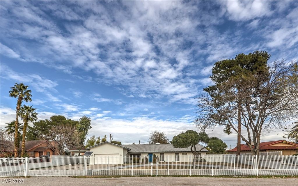 5854 Alfred Drive, Las Vegas, NV 89108