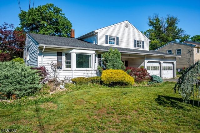 9 Annette Dr, Edison Twp., NJ 08820