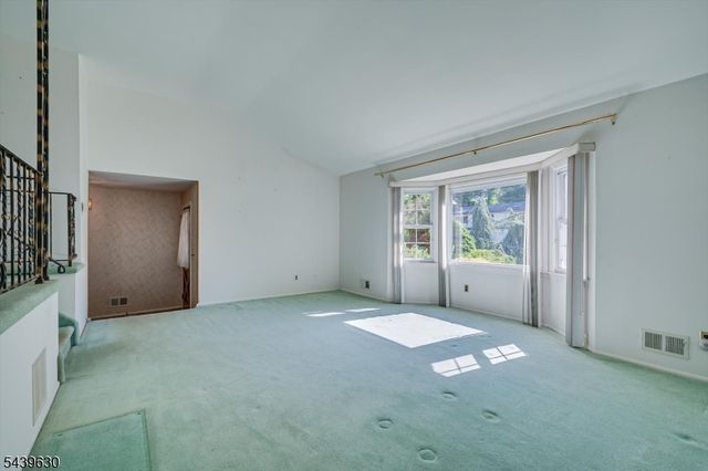 9 Annette Dr, Edison Twp., NJ 08820