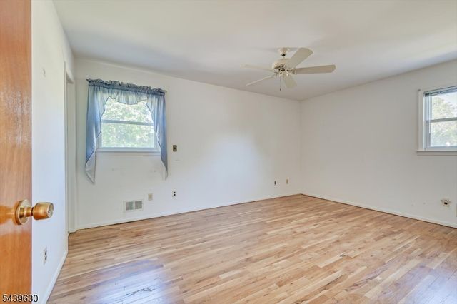 9 Annette Dr, Edison Twp., NJ 08820