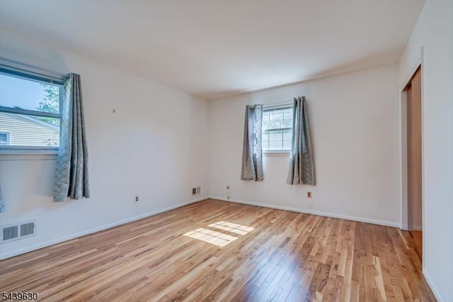 9 Annette Dr, Edison Twp., NJ 08820