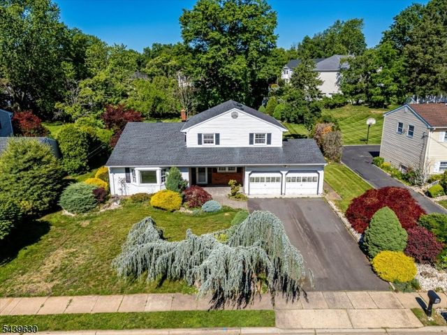 9 Annette Dr, Edison Twp., NJ 08820