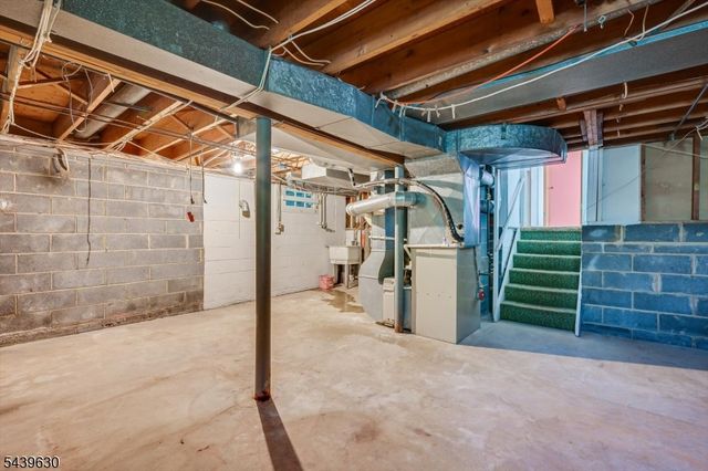 9 Annette Dr, Edison Twp., NJ 08820