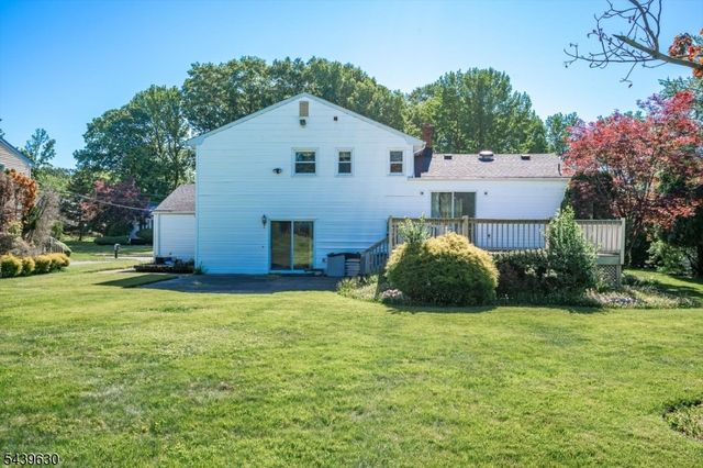 9 Annette Dr, Edison Twp., NJ 08820