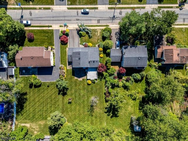 9 Annette Dr, Edison Twp., NJ 08820