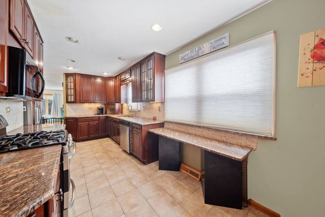 4723 N Kilbourn Avenue, Chicago, IL 60630