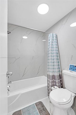 800 West Ave 441, Miami Beach, FL 33139