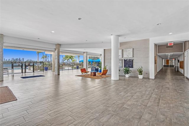 800 West Ave 441, Miami Beach, FL 33139
