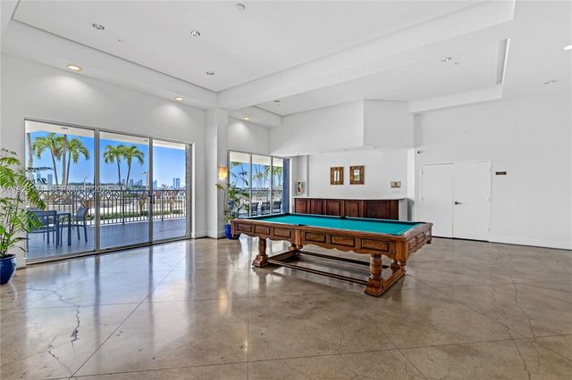 800 West Ave 441, Miami Beach, FL 33139