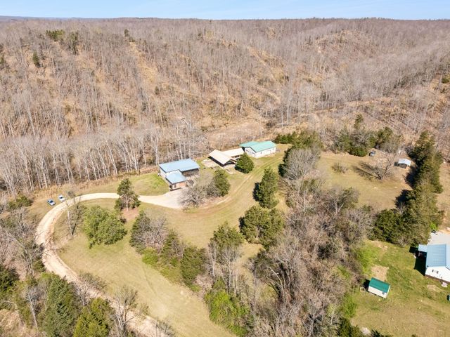 635 Cane Creek Rd, Hohenwald, TN 38462