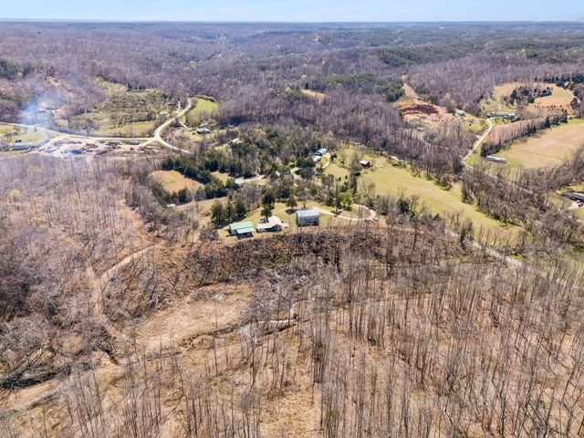 635 Cane Creek Rd, Hohenwald, TN 38462