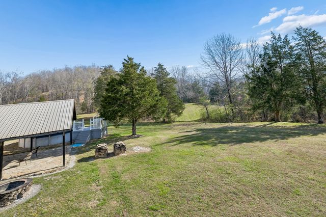 635 Cane Creek Rd, Hohenwald, TN 38462