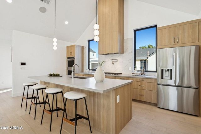 6330 N 10th Drive, Phoenix, AZ 85013
