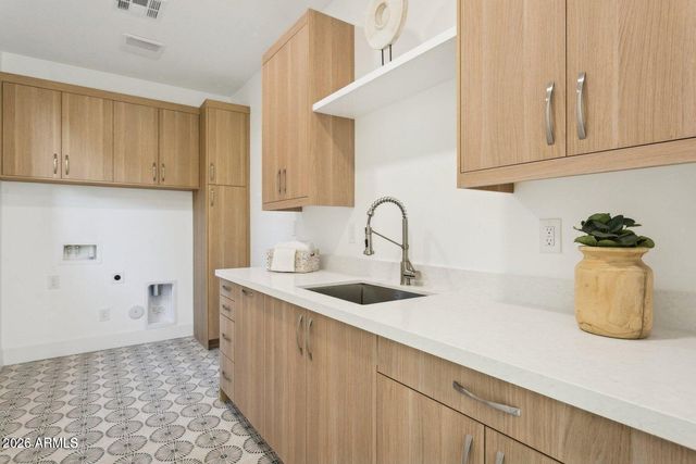 6330 N 10th Drive, Phoenix, AZ 85013